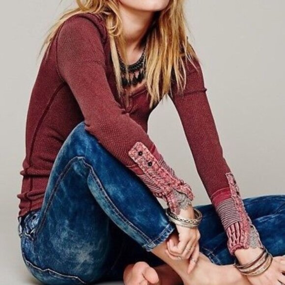 Free People Red Kyoto Print Cuff Thermal Top Shirt XS Rare - Picture 2 of 3